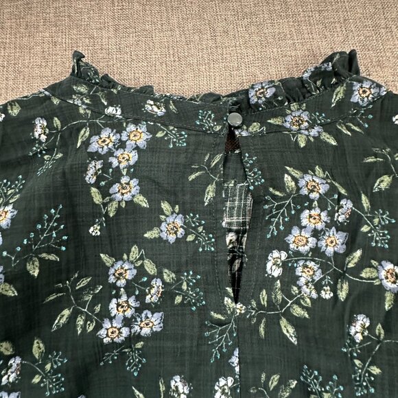 a.n.a a new approach Floral Top 3X Green Ruffled Long Puffy Sleeve Mock Neck - Picture 12 of 15